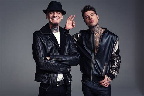 fedez jax comunisti col rolex tour genova|J.